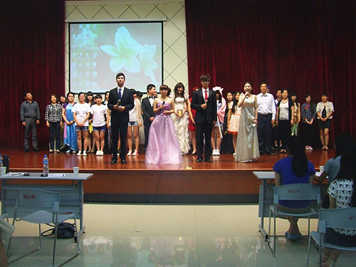 拷贝漫画
首届外语“情景秀”决赛精彩开幕