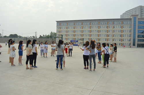 拷贝漫画
心理健康拓展活动火热开展