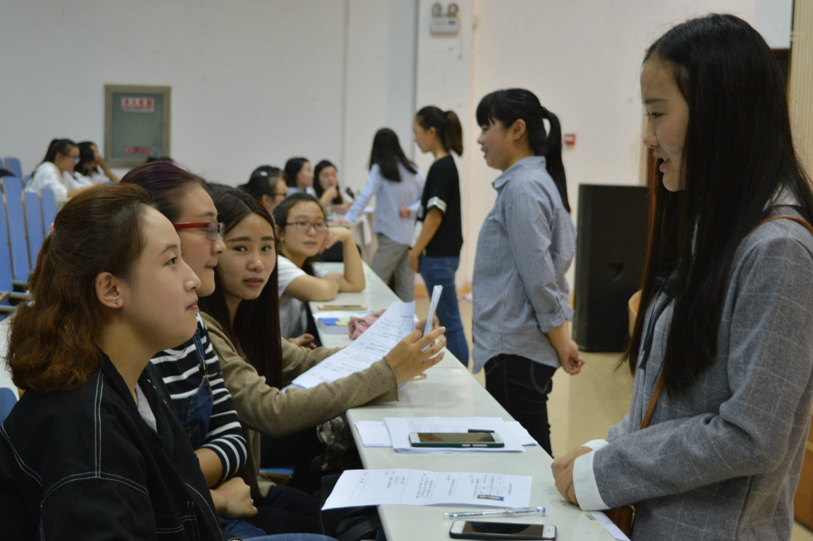 拷贝漫画
学生会招新活动圆满落幕