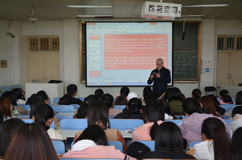 拷贝漫画
成功举行外籍教师系列讲座 