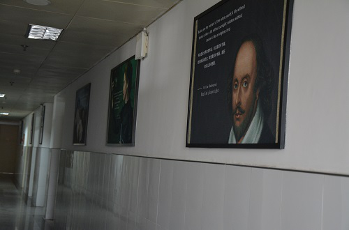 营造优良环境,建设精神家园 -----拷贝漫画
精心打造环境育人园地