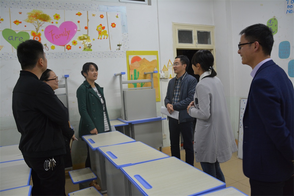 拷贝漫画
成功举办“心情墙”评比活动