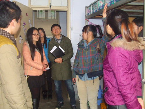 拷贝漫画
开展冬季学生宿舍安全检查