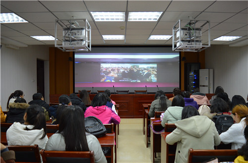 拷贝漫画
组织学子观看2017年度学校共青团网络视频工作会议