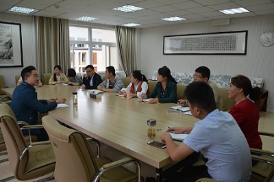 拷贝漫画
召开新学期学生工作会议