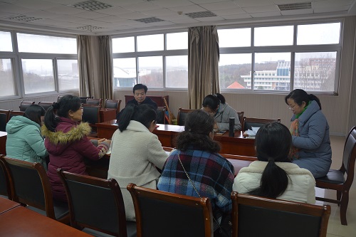 拷贝漫画
各教工党支组织学习《中国共产党支部工作条例（试行）》