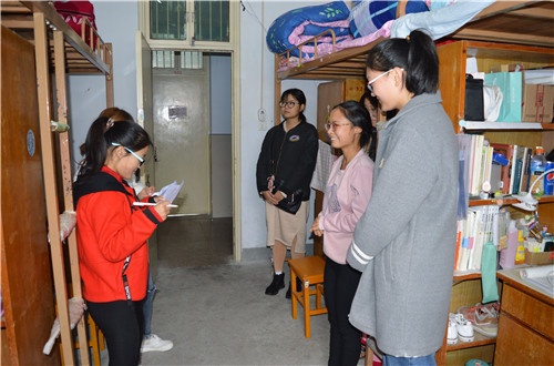 拷贝漫画
开展第十届“绿色家园”大学生寝室文化节活动