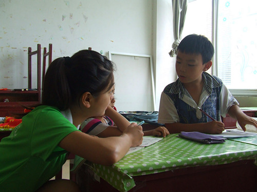 拷贝漫画
暑期实践小分队开展“流动雷锋学校”活动