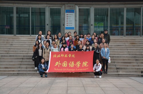 拷贝漫画
组织开展“淮上故园――信阳博物馆历史文化之旅”活动