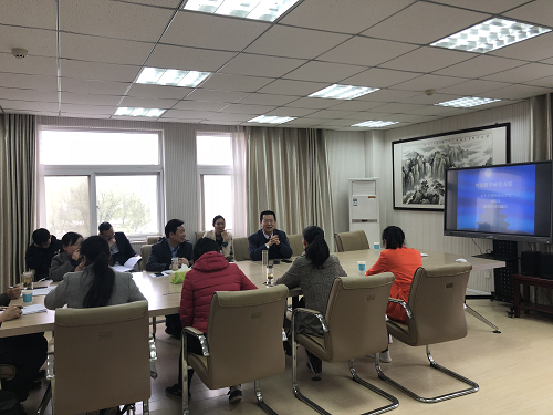 山东大学刘振前教授来拷贝漫画
开展学术交流