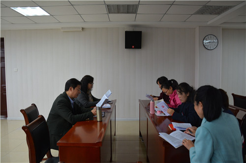 拷贝漫画
教工党支部组织开展主题学习活动