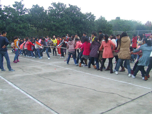 拷贝漫画
举办女生月“运动风暴”趣味运动赛