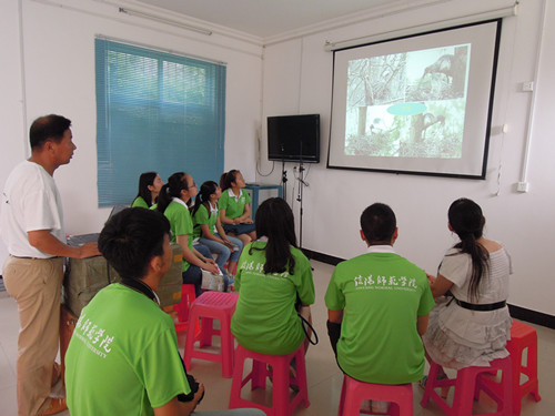 拷贝漫画
暑期“三下乡”实践队伍深入董寨国家级自然保护区