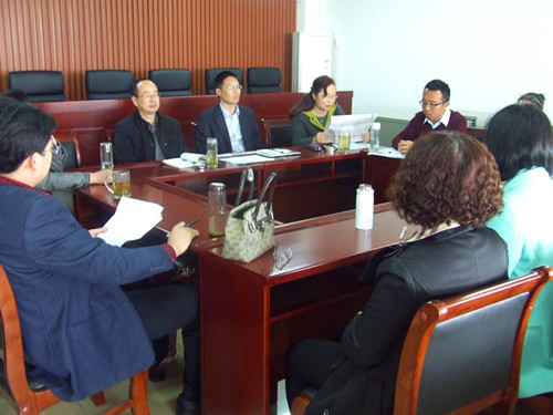 拷贝漫画
教工党支部组织全体教工党员集中进行学习研讨